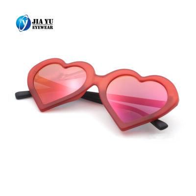 Red Heart-Shaped Frame Girls Fashion Classic Polarized Personalized Party Sunglasses