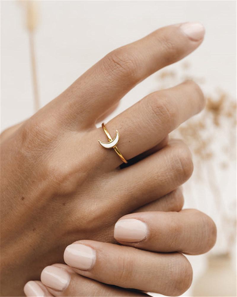 Fashion Jewelry Dainty 18K Gold Plated Moon Ring with White Enemal Epoxy for Women Lady Gifts Fashion Jewelry Accessories Alloy Rings