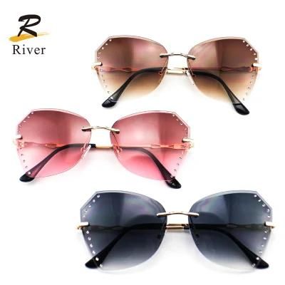 Butterfly Shaped Frameless Ready Women Sunglasses