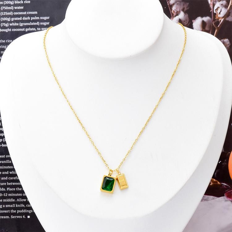 Factory Wholesale Fashion Jewelry Ins Wind 18K Gold Stainless Steel Necklace Green Square Zircon Pendant Fashion Retro Women′s Necklace