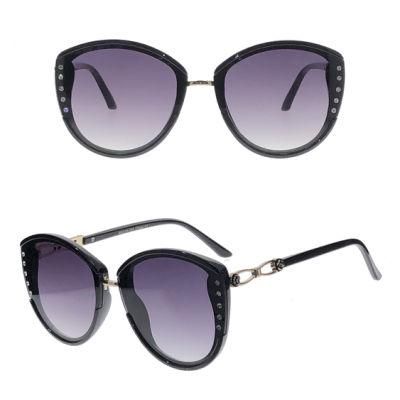 Cat Eye New Design Fashion Sunglasses with Diamond Decoration
