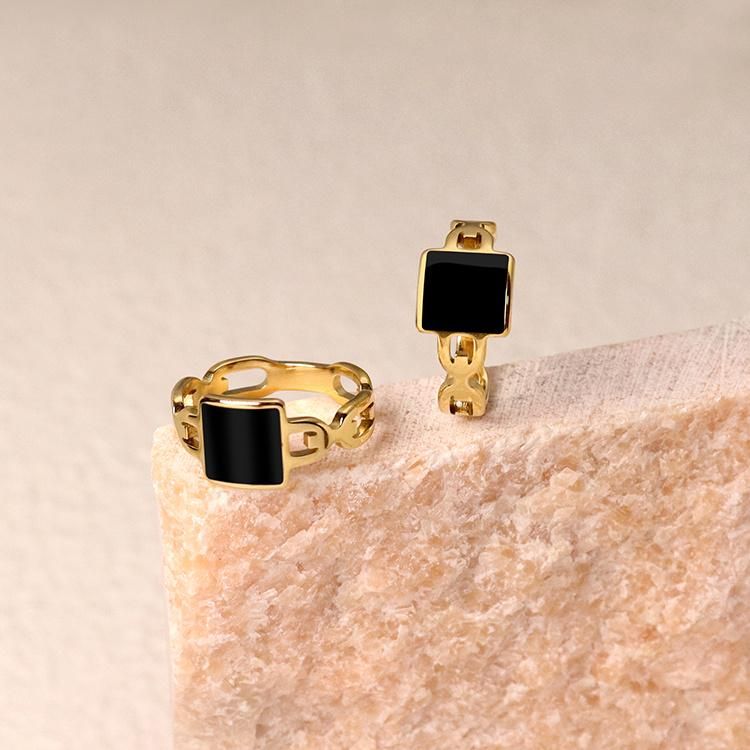 Simple Women′s Square Stainless Steel Gold-Plated Fashion Ring in Black Jewelry