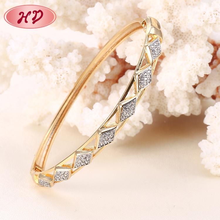 Fashion Jewelry 18K Gold Plated Zircon Bangle for Women