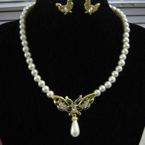 Pearl Jewelry Necklace Fashion Freshwater Pearl Neckalce with Rhienstones (Xpk-Js-055)