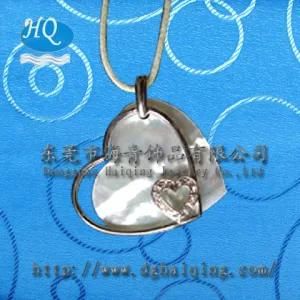 Fashion Jewelry Shell Pendant (A-XL013)