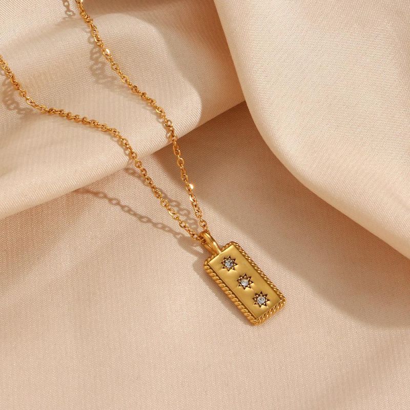 Factory Customized Fashion Jewelry Zircon Sun Pendant 18K Gold-Plated Stainless Steel Charm Necklace