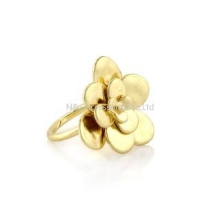 Flower Rings Wholesale Fashion Gold Plated Women Ring Alloy Rings for Jewelry