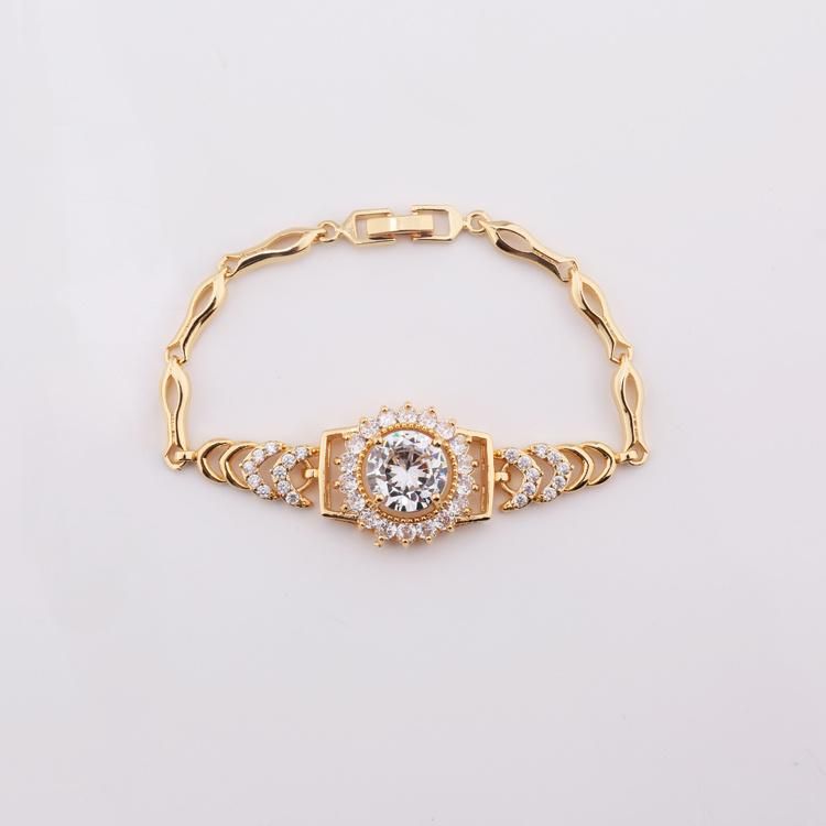 Hot Selling Elegant Luxury Chains Jewelry Charm Heart Bracelet for Women