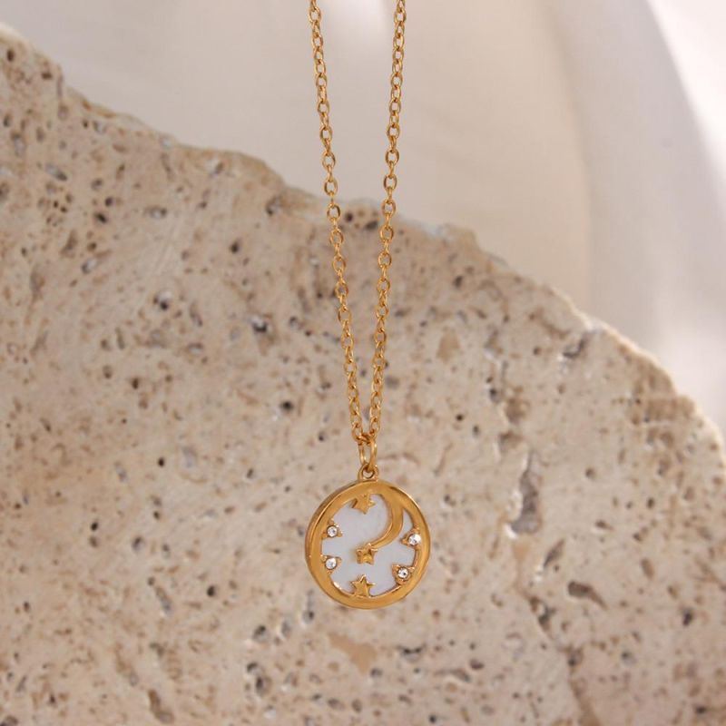 Factory Customized Fashion Jewelry Ins Fashion Niche Light Luxury Design Pendant Jewelry Five Pointed Star Moon Shell Round Brand Pendant Necklace Female