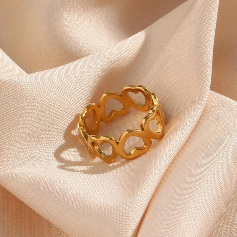Factory Customized Fashion Jewelry 2022 Jewelry Wholesale Ins Electroplating 18K Stainless Steel Niche Light Luxury Design Hollow out Love Ring