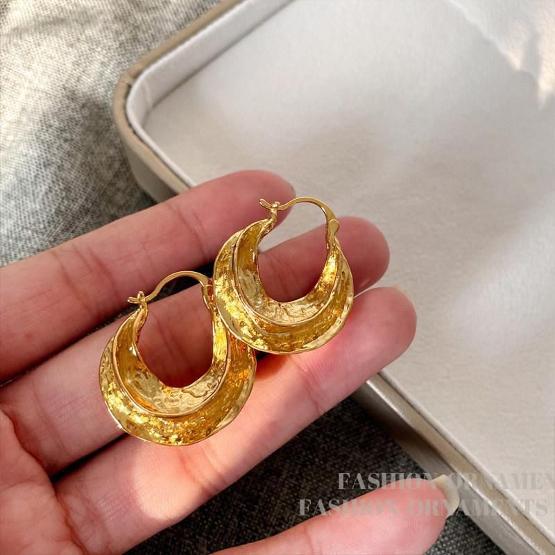 France Stylish Retro Handmade Swirl Hammered Texture Hoop Earring in 18K Gold Plated for Women Fashion Jewelry and Accessories