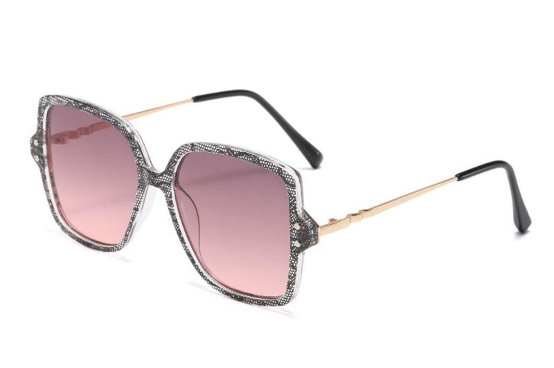 Delicate Women′s Butterflies Frame Top Fashion Sunglasses with Metal Temple