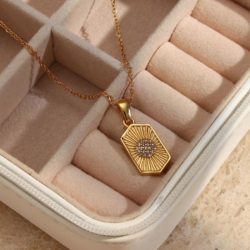 Factory Customized Fashion Jewelry Ins Fashion Simple Temperament Versatile Collarbone Chain Female Stainless Steel Zircon Hexagon Brand Pendant Necklace