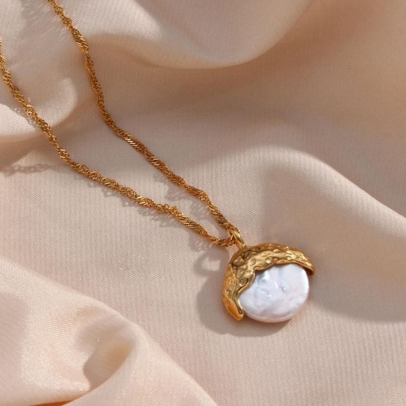 Factory Customized Fashion Women′s Jewelry Wholesale 18K Gold-Plated Stainless Steel Pearl Pendant Necklace