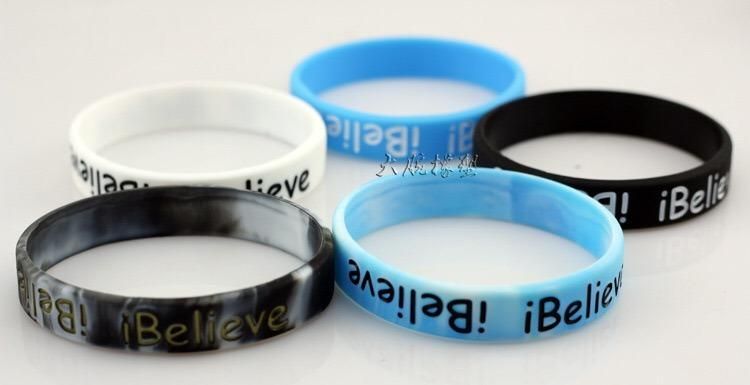 Europe Cheap Charity Plain Promotional Rubber Silicone Round Wristband Bracelet