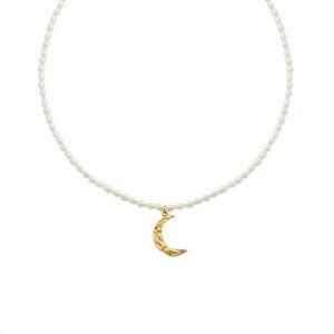Summer Style Ladies Jewelry Small Crescent Moon Pendant Freshwater Pearl Chain Necklace