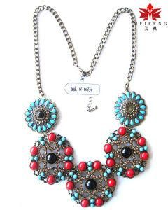 2014 Summer Flower Pendant Emerald Diamond Necklace