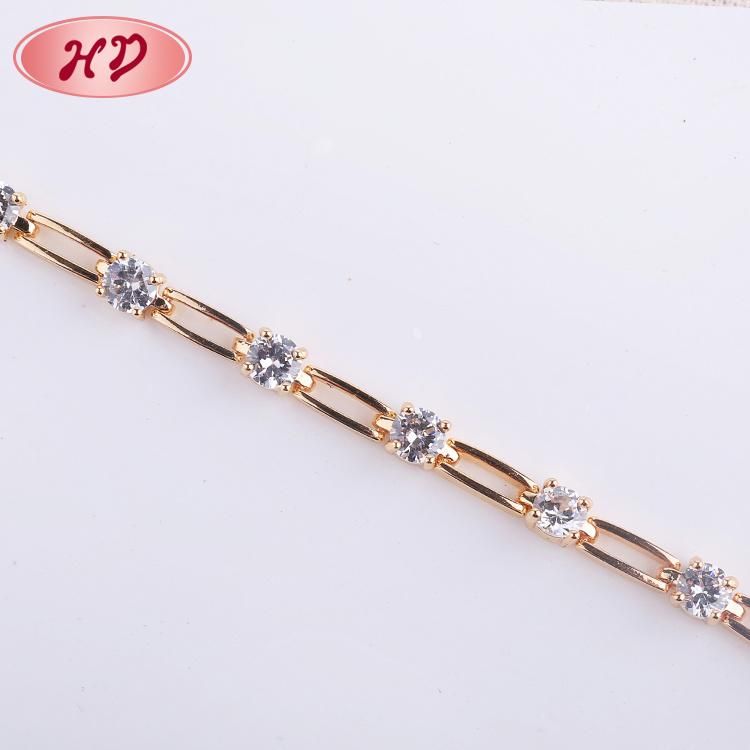Simple Design Fashion Jewellery Charms Bracelet for Female