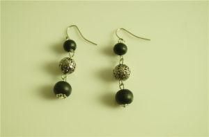 Three Beads on Eye-Pin Liner Earring