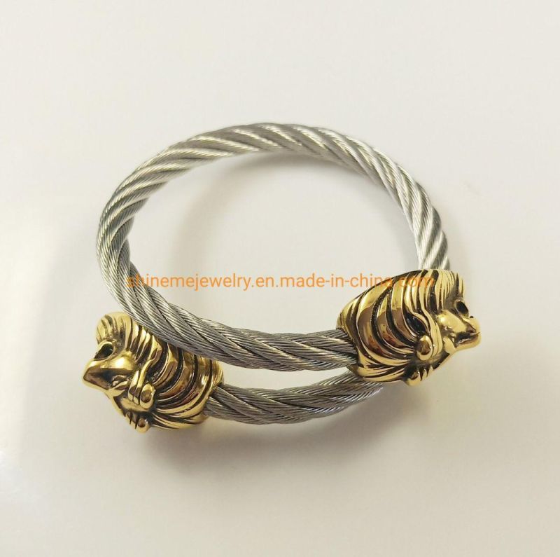 Factory Wholesale European and American Trend Titanium Steel Stainless Steel Bracelet Casting Domineering Lion Head Bangle Men′s Steel Wire Bracelet Ssbg2721