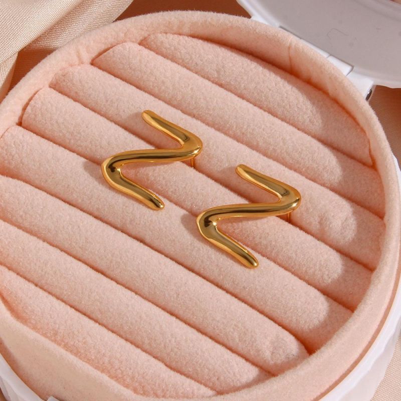 Chinese Manufacturer Customized Fashion Jewelry Matte 18K Gold Plated Z-Shaped Earrings Wholesale Stainless Steel Jewelry Women