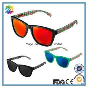 OEM Design UV400 Unisex Fashion Sports Sunglasses with Polarized Lens