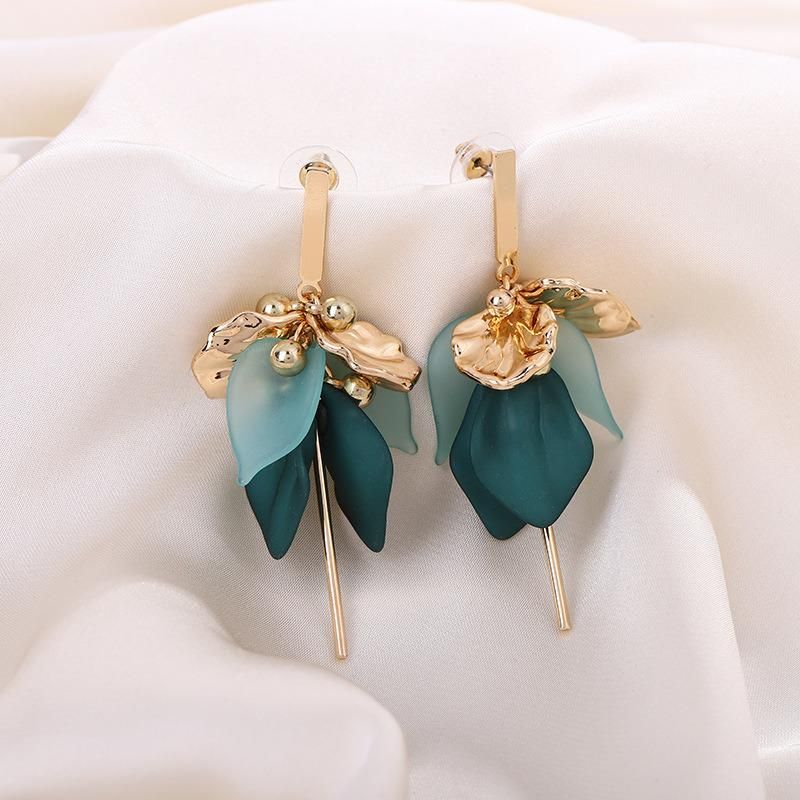 Fashion Jewelry Green Long Leaf Earrings Resin Flower Earrings