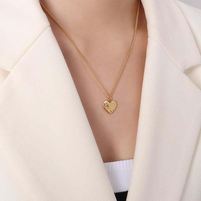 Factory Customized Fashion Jewelry Ins Personalized Fashion Pendant Jewelry Female Irregular Zircon Heart Pendant Necklace