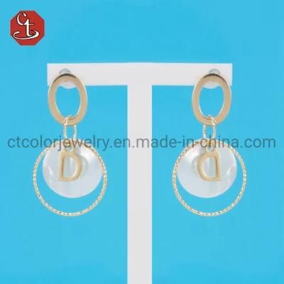 Fashion Alphabet Earring Shell Pearl Earring with Letter D Personalized Earrings