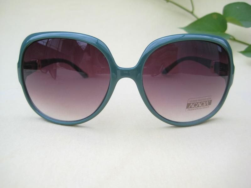 Classic Stylish Design Women Sunglasses