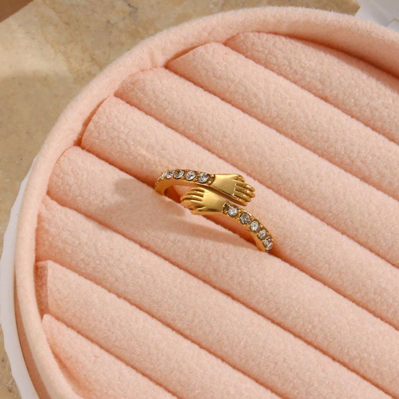 Factory Customized Fashion Jewelry 18K Gold-Plated Stainless Steel Punk Hug Zircon Hug Ring