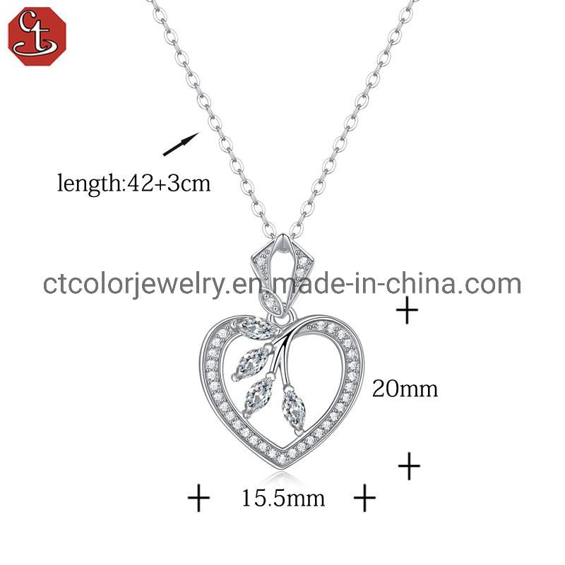 Heart Pendant Moissanite Diamond Necklace Fashion Accessories Statement Jewelry for Women