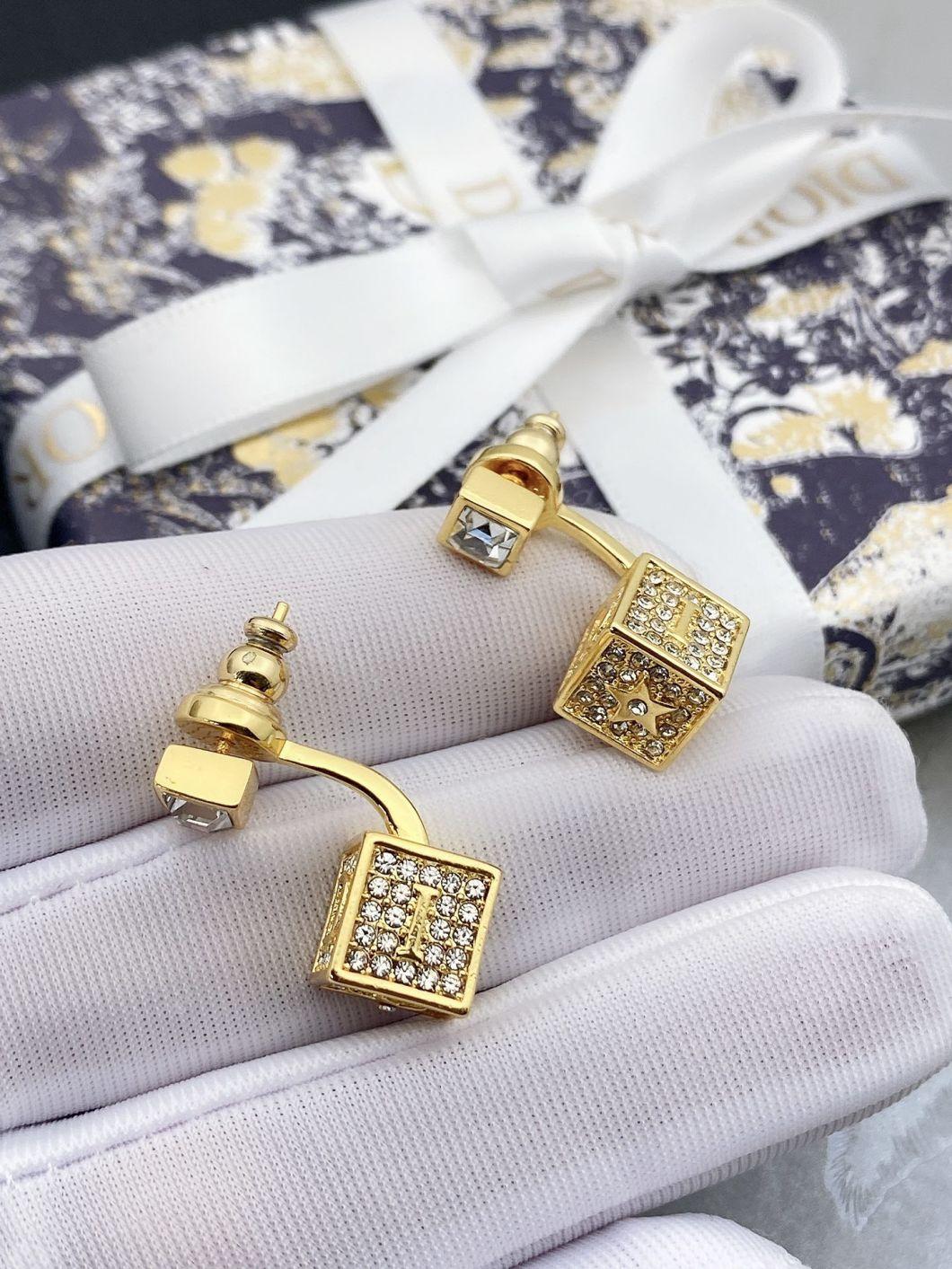 High-End Sense of All-Match Fashion Earrings