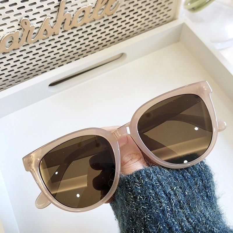 2022 New Custom Logo Samll Frame Fashionable Womens Sun Glasses Eyeglasses Sunglasses UV400 CE Eyewear