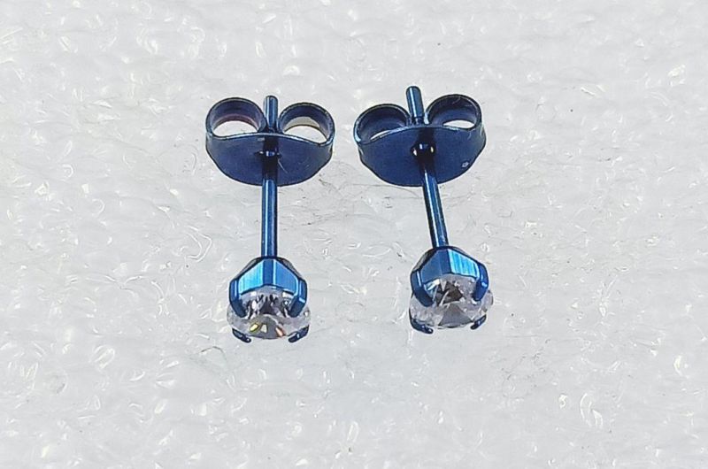 Popular ASTM F136 Titanium G23 Titanium Zircon Four-Claw Ear Studs Anodizing Titanium Blue Ear Stud Piercing Jewelry Factory Wholesale Tper12c