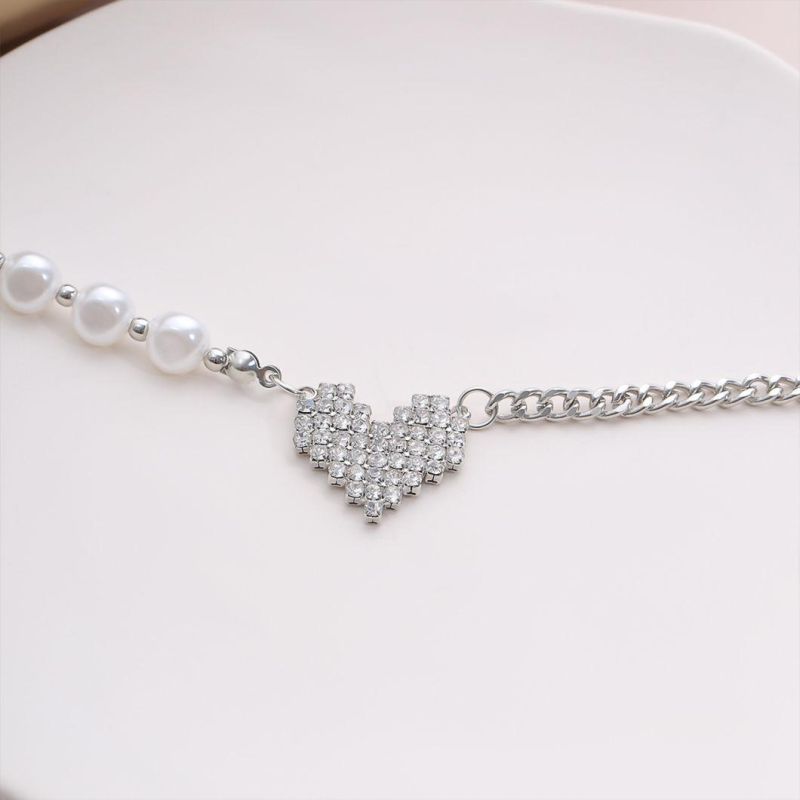 2020 New Fashion Personalized Pearl Necklace with Ins Style Crystals