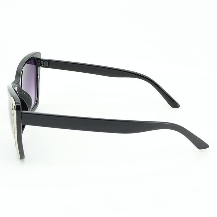 2019 Hot Selling Cateye Fashion Sunglasses with Metal Deco