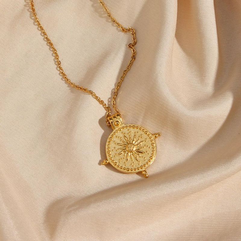Factory Customized Fashion Jewelry Simple Fashion Round Pendant Stainless Steel Sun Pendant Necklace