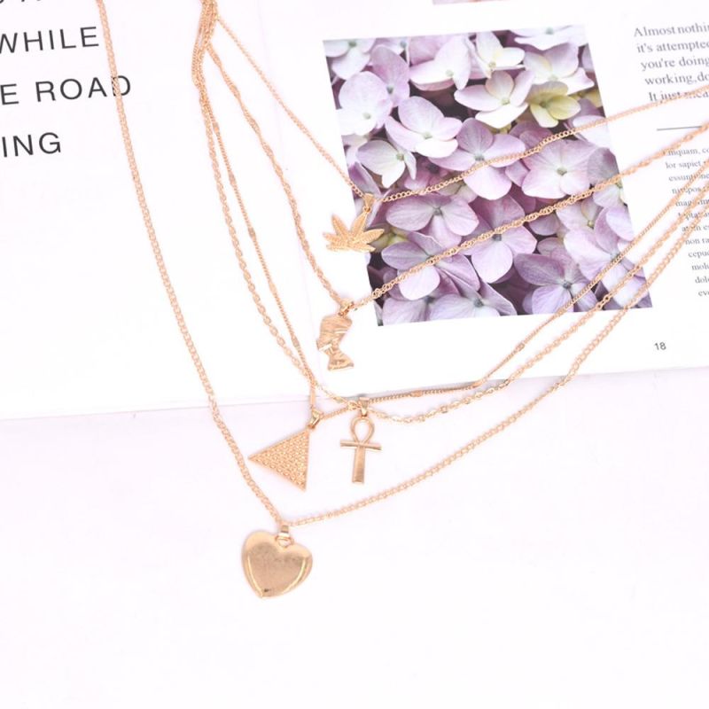 Fashion Jewelry Women Multi Layer Gold Plated Choker Necklace with Heart Pendant