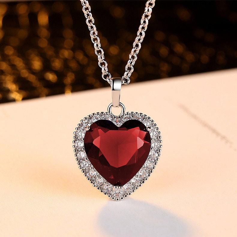 The Classic Titanic Heart of The Ocean Pendant Necklace Jewelry