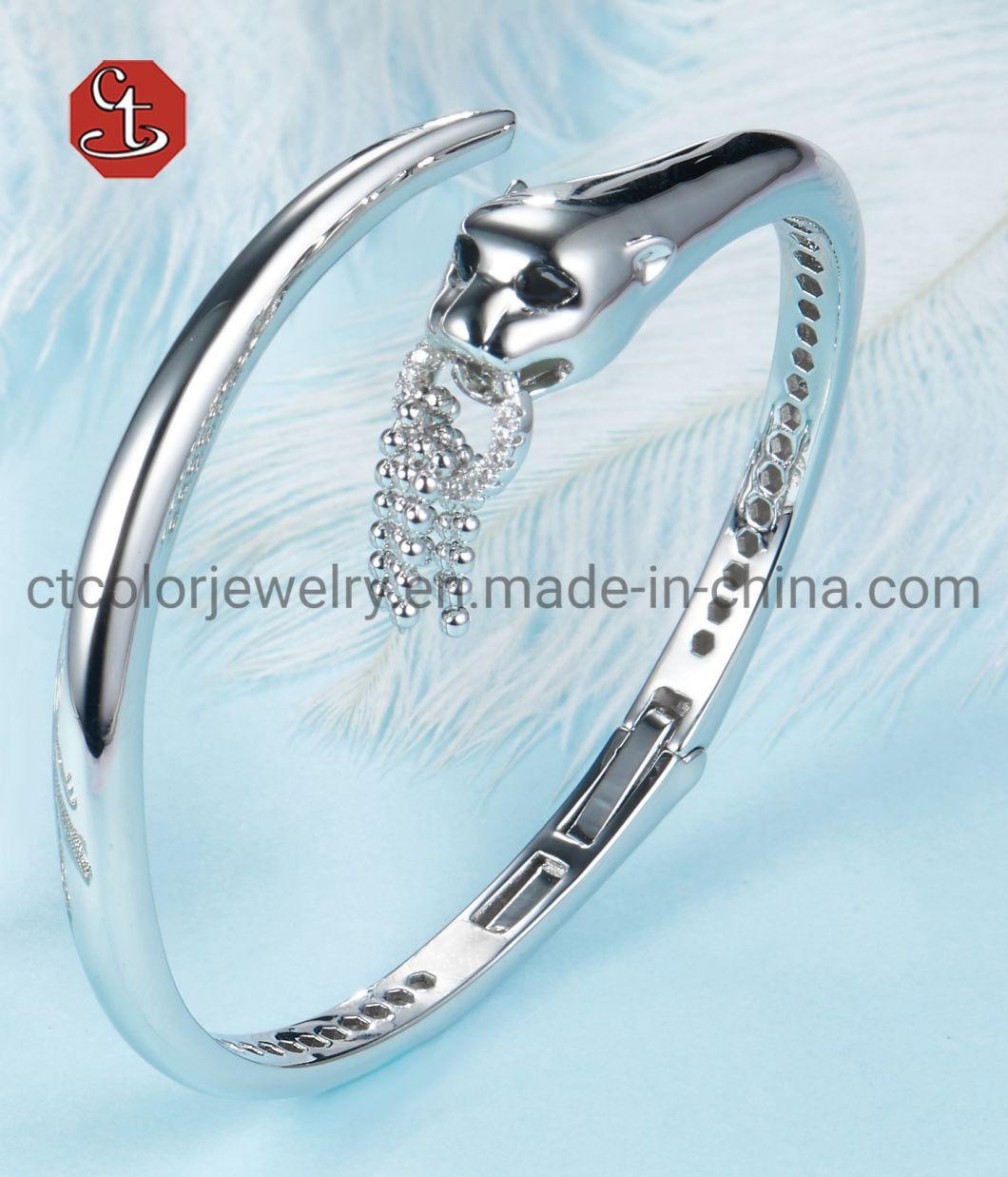 Fashion Leopard Animal Cuff Bangle Paved AAA Zircon Stone Panther Circle Design Silver or Brass Animal Bangle