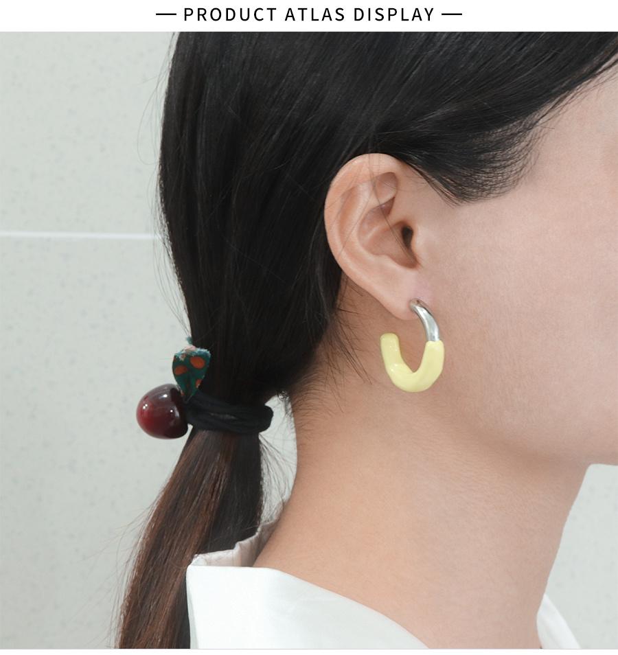 Low Profile Solid Color Corrugated Round Earrings
