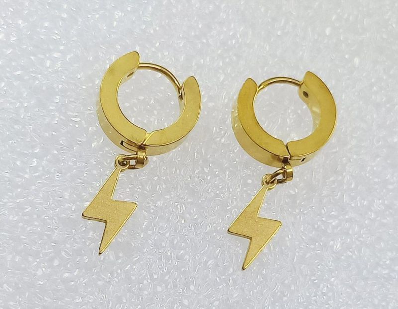 European and American Fashion Stainless Steel Lightning Pendant Ear Buckle Titanium Steel Earrings Student Personality Ear Buckle Ear Stud Er0025