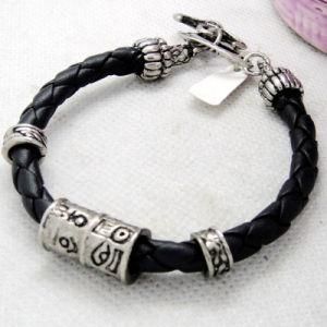 Stainless Steel Engraved Leather Bracelet (BL3519)