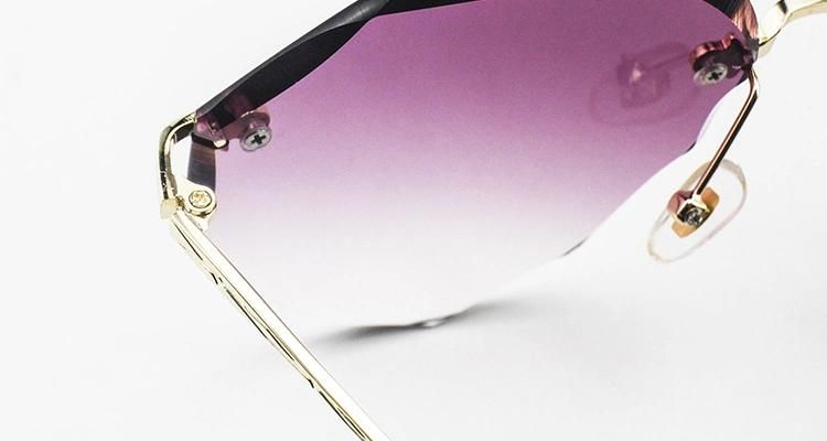 Flower-Shaped Ready Light Frameless Women Sunglasses
