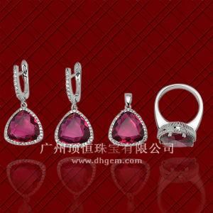China Newest Fashion 925 Sterling Silver Jewelry Set with Red Color Stone Wholesale Price