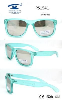 Latest Fashion Style Unisex Frame Plastic Sunglasses (PS1541)