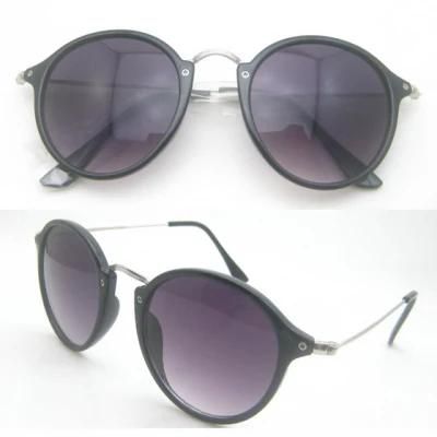 Fashionable Ladies Plastic Sunglasses with Metal Decoration