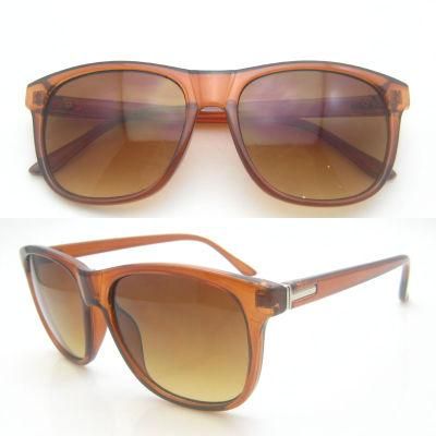 Best Selling Fashion Design Plastic Sunglasses for Man