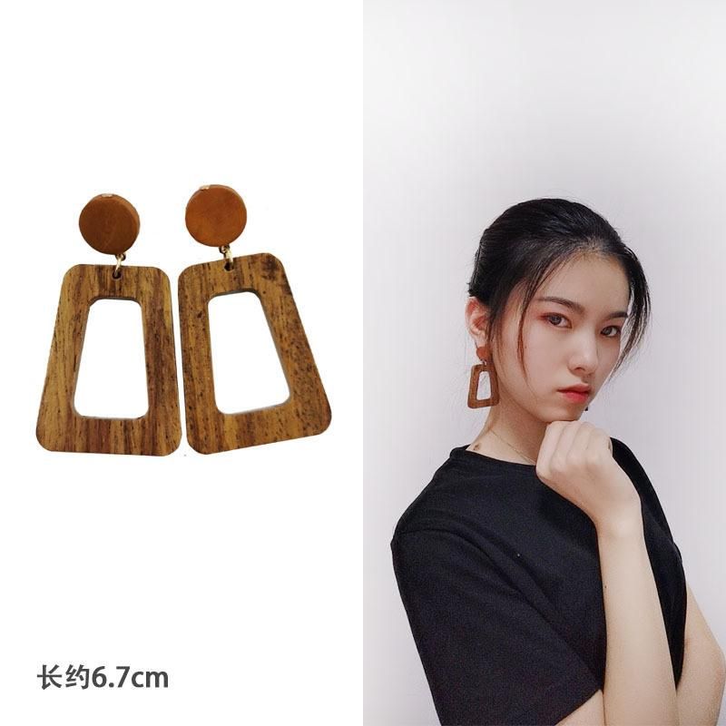 New Fund Temperament Retro Woody Geometry Long Money Earring Rattan Makes up Wood Earring